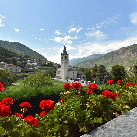 La Casa Della Guida 住宿加早餐酒店 Pontey